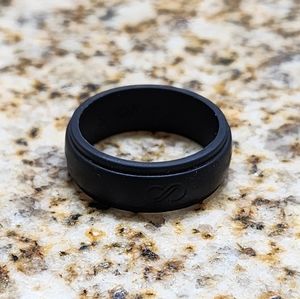 QALO Men's Silicone Ring